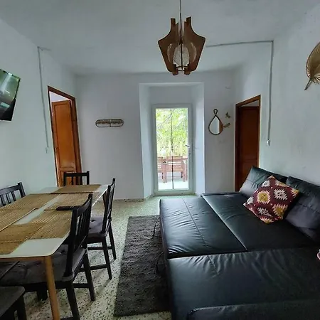 La Huerta Del Castillo Con Su Caz De Agua - Enjoy Life & Relax Vakantiehuis *
