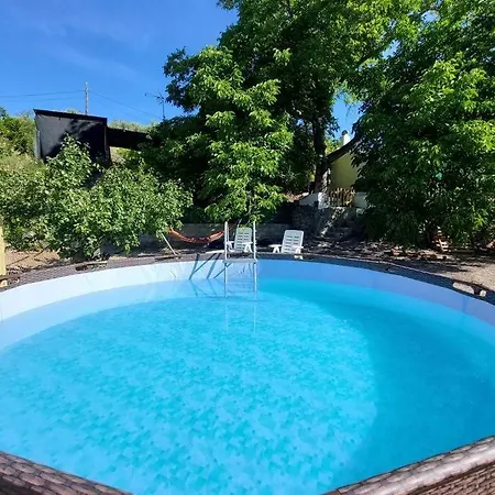 La Huerta Del Castillo Con Su Caz De Agua - Enjoy Life & Relax *