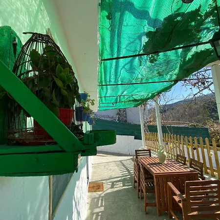 La Huerta Del Castillo Con Su Caz De Agua - Enjoy Life & Relax Vakantiehuis *