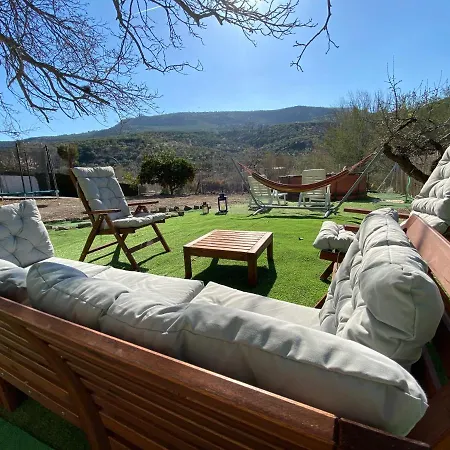 La Huerta Del Castillo Con Su Caz De Agua - Enjoy Life & Relax Vakantiehuis Castillo de Locubín