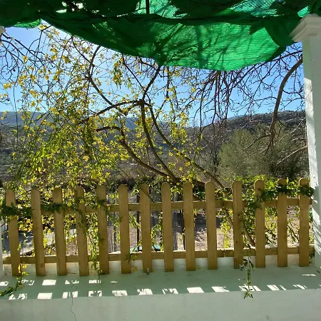 La Huerta Del Castillo Con Su Caz De Agua - Enjoy Life & Relax