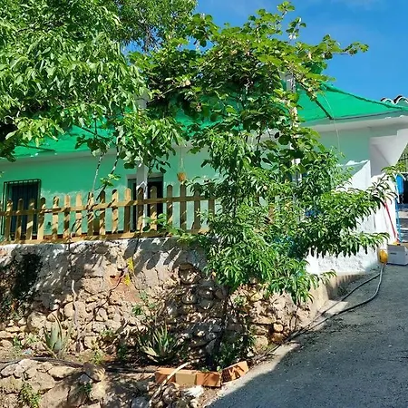 펜션 La Huerta Del Castillo Con Su Caz De Agua - Enjoy Life & Relax Castillo de Locubín